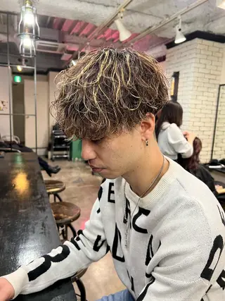 ロング カラー メンズ 🩶透明感グレージュ /レイヤー🩶のヘアスタイル