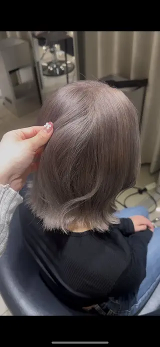 ミディアム Euphoria池袋東口駅前店所属・ハイトーン⚡️池袋 /reina✧︎*。のヘアスタイル