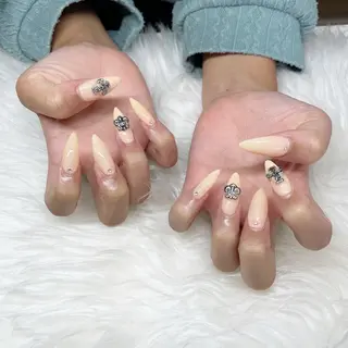 ロング see love gritterのネイルデザイン