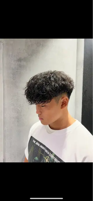 ミディアム パーマ メンズ 山下 歩夢のヘアスタイル