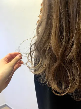 ロング カラー newi 京橋 【yuuki】のヘアスタイル