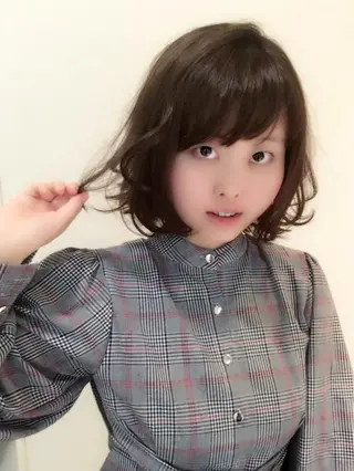 ミディアム 田中 奈布のヘアスタイル