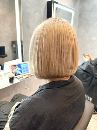 ショート 透明感/ブリーチ縮毛 /髪質改善/星野純一のヘアスタイル