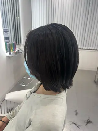 ミディアム あやめ🪽 オリーブ/ハイトーンのヘアスタイル