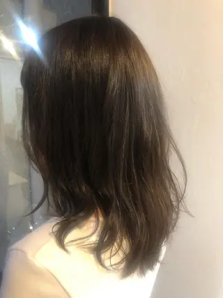 ミディアム カラー 髪質改善&ブリーチ 伊勢 祐一郎のヘアスタイル