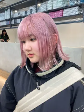 ショート 🎀ボブ＋ハイトーン シュカ👶🏻のヘアスタイル