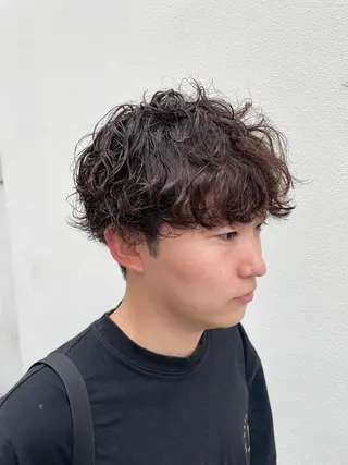 ショート パーマ メンズ 嶋佐 昌大 シマサマオのヘアスタイル