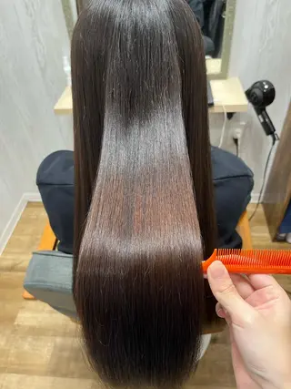 ロング TELA HAIRのヘアスタイル