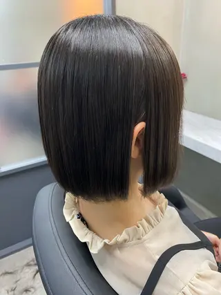 ショート ブリーチ/インナー カラー/長峯美羽のヘアスタイル