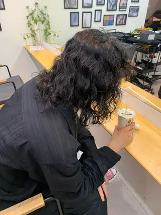 ミディアム パーマ AR.MARA hair  studio所属・ウェーブパーマ サトウヒカルのヘアスタイル