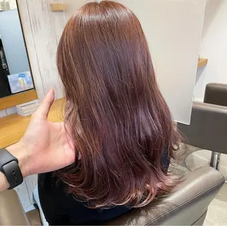 ロング 細沼 葵のヘアスタイル