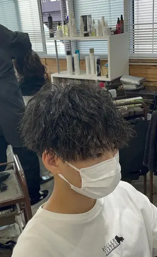 ショート パーマ メンズ soin by poshのヘアスタイル