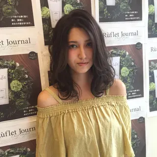 ミディアム カラー 松本 美香のヘアスタイル