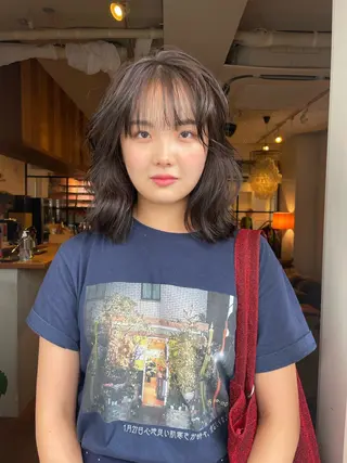 セミロング ファッションに 溶け込むstyleのヘアスタイル