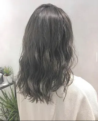 セミロング カラー ヘアアレンジ エグチ アキラのヘアスタイル