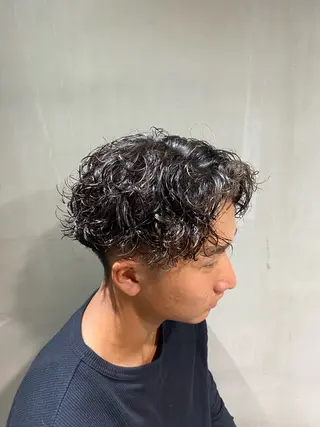 ショート パーマ メンズ 江﨑 翔のヘアスタイル