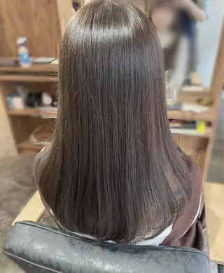 ロング roka ノゾミのヘアスタイル