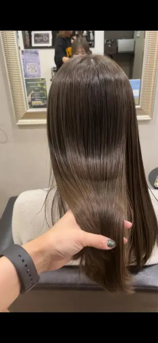セミロング 山本 眞白のヘアスタイル