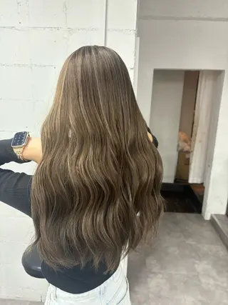 ロング カラー ハイトーン/ダブル カラー/akihoのヘアスタイル