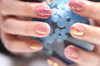 ネイル ママリンド　志村坂上店所属・しみ えんのネイルデザイン