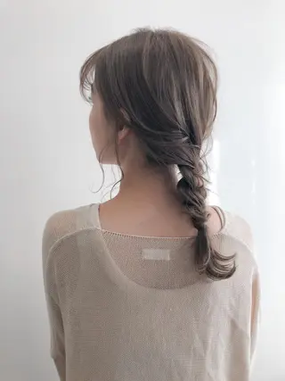 セミロング 小林 愛花のヘアスタイル