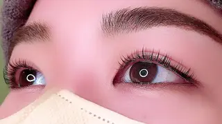 マツエク・マツパ ネイル&アイ QUEEN&CRIMSON所属・眉WAX/ピーリング ホワイトニングの眉毛・アイブロウイメージ