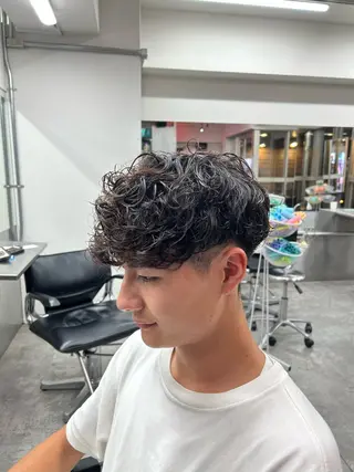 カラー パーマ メンズ パーマ支持率No.1 ❤️‍🔥安成弾のヘアスタイル