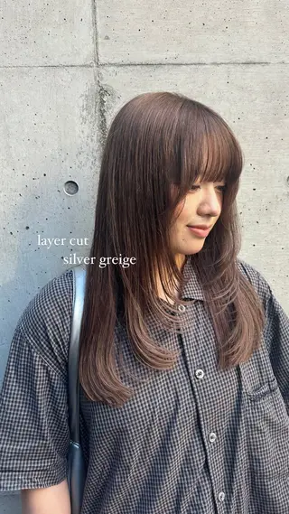 ロング カラー ミウラナツサ 🖤レイヤーカットのヘアスタイル
