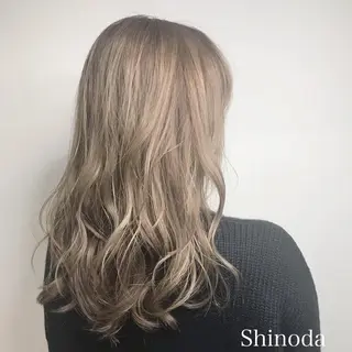 カラー 🦖店長🦖pino #しのだスペシャルのヘアスタイル