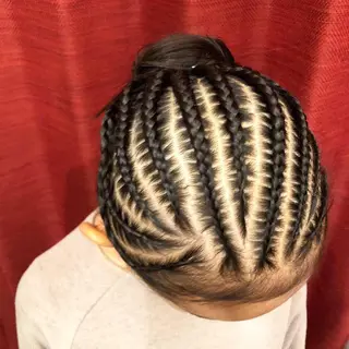 ヘアアレンジ キッズ mmagicca. 【 まじか. 】のネイルデザイン