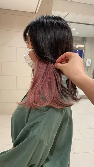 ミディアム カラー ケアブリーチ/ エクステ/レイヤーのヘアスタイル