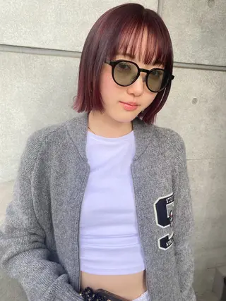 ショート カラー 室谷 侑奈のヘアスタイル