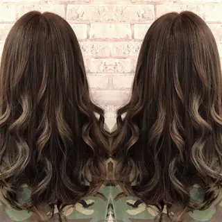 ロング カラー EARTH 越谷店のヘアスタイル