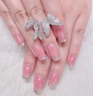 ネイル AngelChris ビューティーサロンのネイルデザイン