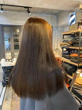 カラー merry craftsman's factory所属・Hikari .のヘアスタイル