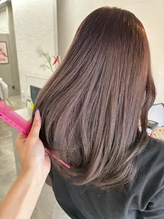 カラー miloc sayaのヘアスタイル