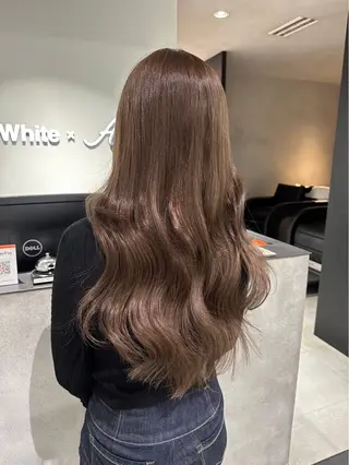 ロング カラー 🇰🇷韓国風ハイ トーンKANA🖤のヘアスタイル