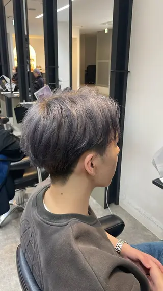 カラー メンズ 柳田 光のヘアスタイル