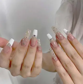 ネイル 相沢 さやかのネイルデザイン