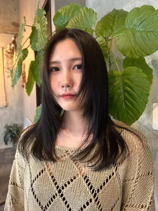 ミディアム カラー botan🎧♩ akaneのヘアスタイル