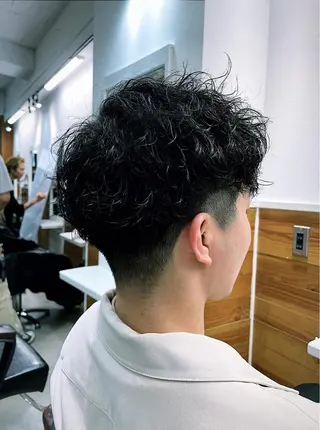 パーマ メンズ RIN／韓国ヘア レイヤーカットのヘアスタイル