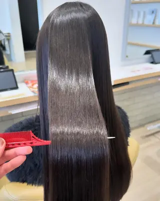 ロング ルクール柏崎店　丸山 愛子のヘアスタイル