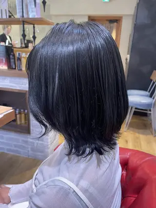 ミディアム アティリー 西梅田のヘアスタイル
