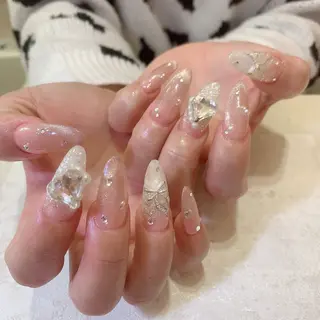 ネイル AMIRA Aのネイルデザイン