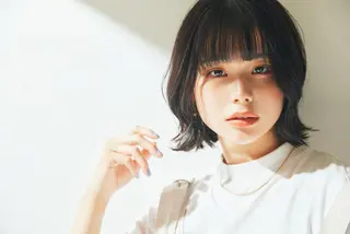 ミディアム 🎨インナーカラー が得意👍新垣⚜️のヘアスタイル