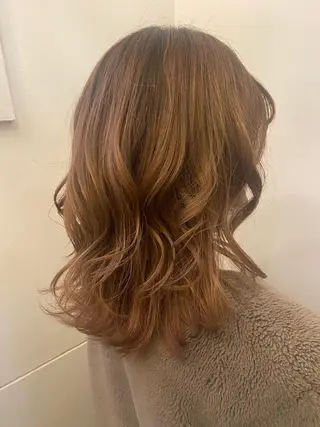 ミディアム ボブ/透明感カラー 岸本涼奈のヘアスタイル