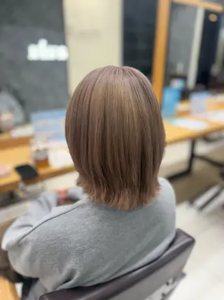 カラー 朝倉友香 ハイトーン×韓国風のヘアスタイル