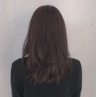 セミロング カラー トミタ アツシのヘアスタイル