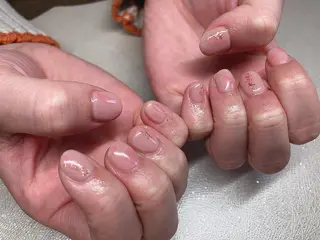 ネイル 𝐴𝑁𝑈𝐸 深爪育成専門サロンのネイルデザイン