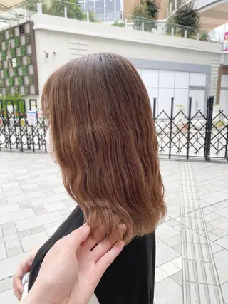 ミディアム パーマ 関西初の波巻きパーマ コテ巻き風パーマのヘアスタイル